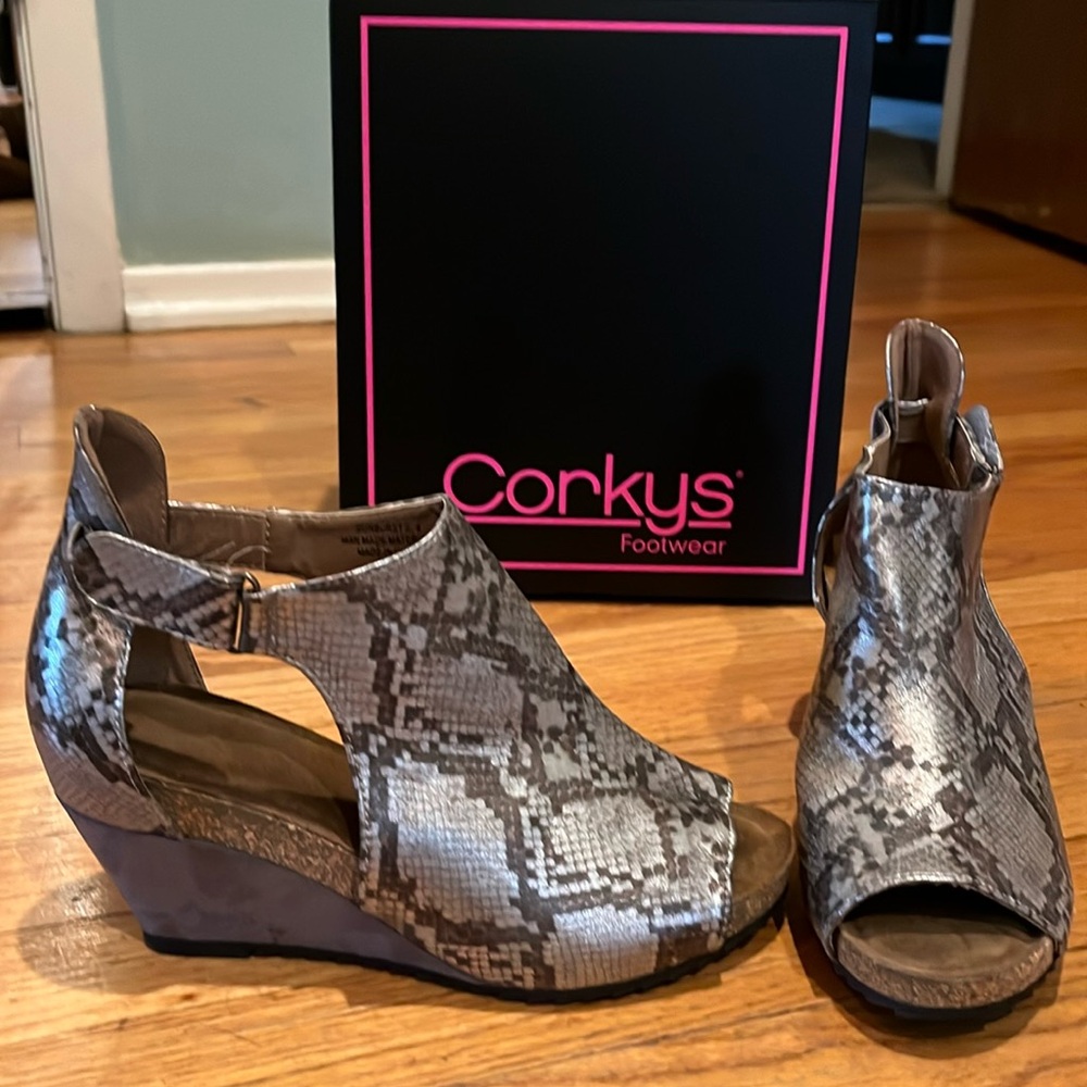 Corkys gray wedge